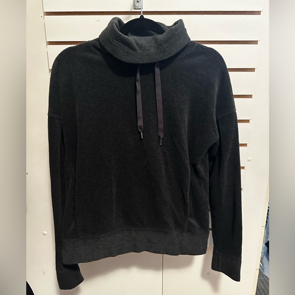 Lululemon pull over
